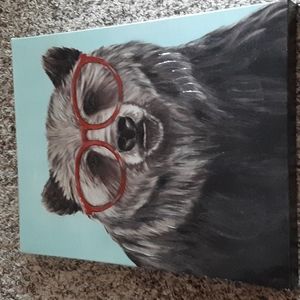 Bear with glasses wall decor